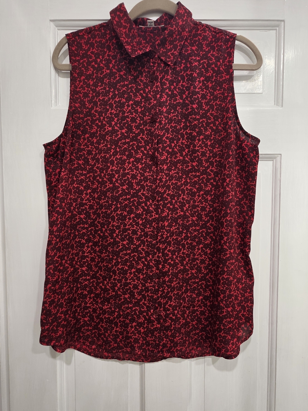 Equipment Sleeveless Collared Blouse in Red and Black Floral